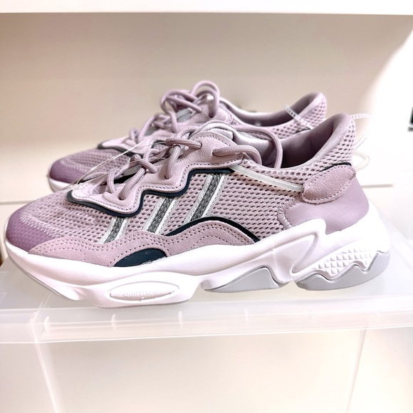 NEW Adidas Originals Ozweego Sneakers - Size 6 Women - Picture 3 of 11